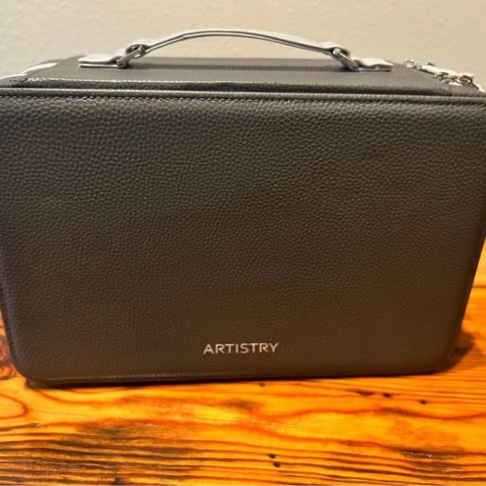 Artistry Amway Grey Double Sided Vanity Box / Travel Case - Never Used.